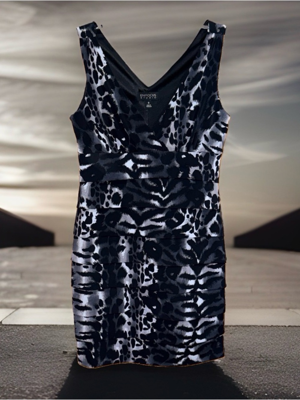 Enfocus Studio Black & White Animal Print V-Neck Sheath Bandage Dress-8-EC